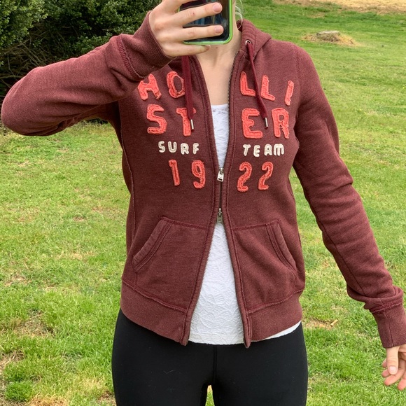 Hollister Hoodie. Maroonish in Color. - Picture 6 of 6